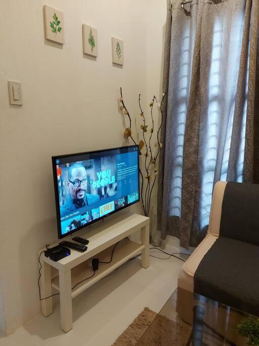 Home Away From Home. Баколод Экстерьер фото